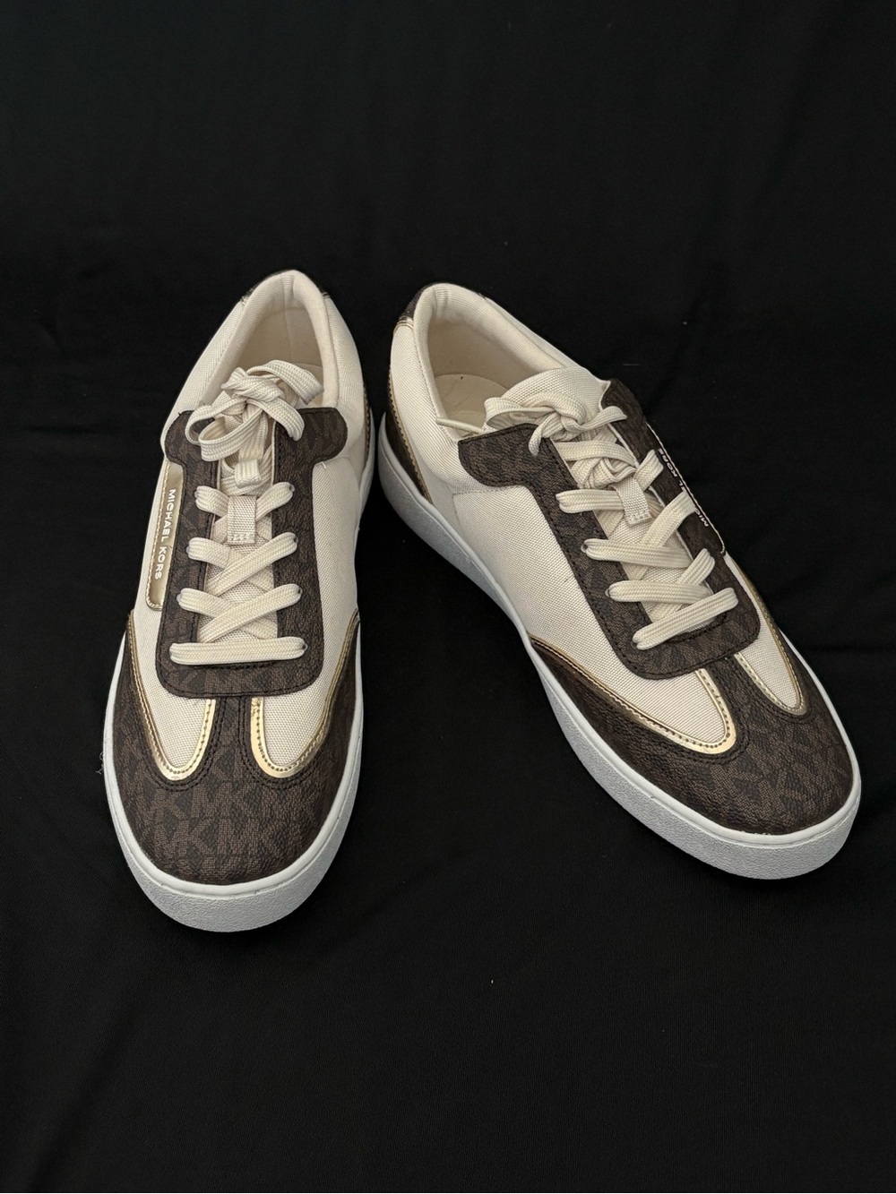 Michael Kors Women’s Cream and Brown MK Logo Low-Top Sneakers